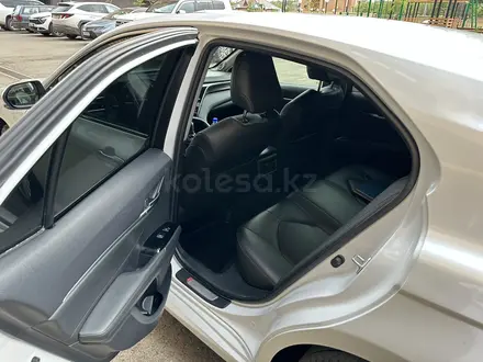 Toyota Camry 2019 года за 15 500 000 тг. в Уральск – фото 7