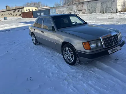 Mercedes-Benz E 300 1992 года за 1 550 000 тг. в Усть-Каменогорск – фото 4