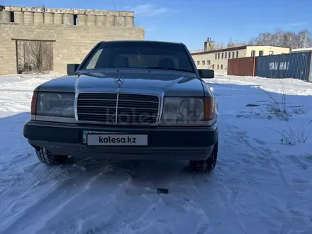 Mercedes-Benz E 300 1992 года за 1 550 000 тг. в Усть-Каменогорск – фото 6