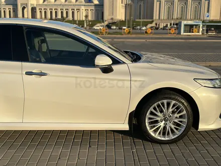 Toyota Camry 2019 года за 12 900 000 тг. в Астана – фото 11
