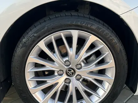 Toyota Camry 2019 года за 12 900 000 тг. в Астана – фото 15