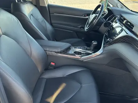 Toyota Camry 2019 года за 12 900 000 тг. в Астана – фото 29
