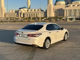 Toyota Camry 2019 года за 12 600 000 тг. в Астана – фото 4