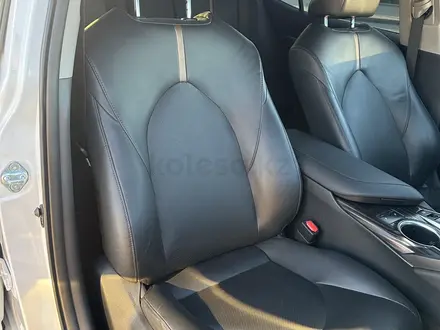 Toyota Camry 2019 года за 12 900 000 тг. в Астана – фото 30