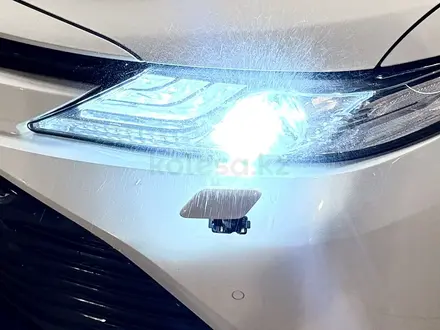Toyota Camry 2019 года за 12 900 000 тг. в Астана – фото 33