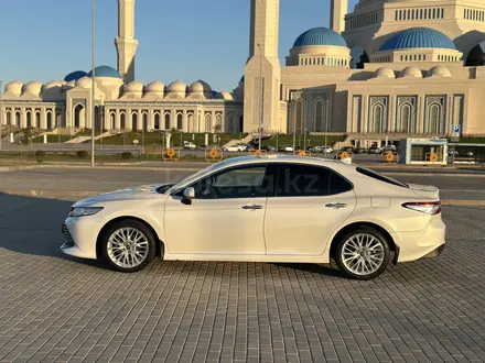 Toyota Camry 2019 года за 12 900 000 тг. в Астана – фото 7