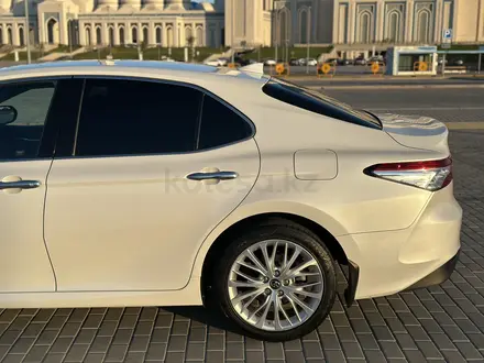 Toyota Camry 2019 года за 12 900 000 тг. в Астана – фото 9
