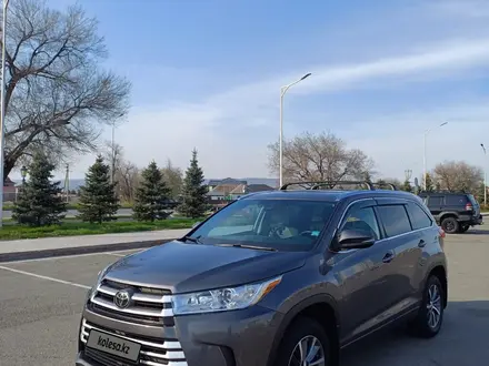 Toyota Highlander 2018 года за 16 800 000 тг. в Алматы – фото 27