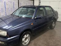 Volkswagen Vento 1993 годаfor990 000 тг. в Астана