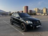 Mercedes-Benz ML 63 AMG 2007 годаfor10 800 000 тг. в Астана – фото 4