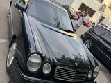Mercedes-Benz E 320 1998 года за 3 200 000 тг. в Астана – фото 2
