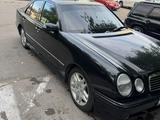 Mercedes-Benz E 320 1998 года за 3 200 000 тг. в Астана – фото 4
