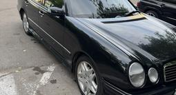 Mercedes-Benz E 320 1998 года за 3 200 000 тг. в Астана – фото 4