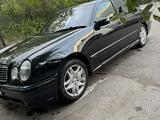 Mercedes-Benz E 320 1998 года за 3 200 000 тг. в Астана