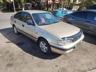 Toyota Carina E, 1992