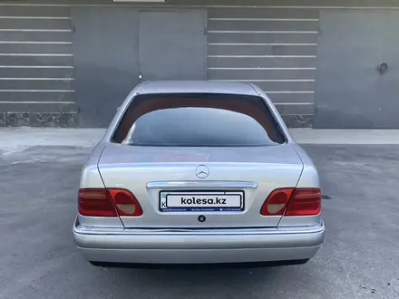 Mercedes-Benz E 230 1995 года за 2 700 000 тг. в Алматы – фото 7