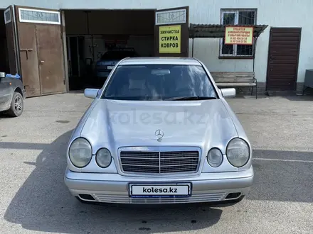 Mercedes-Benz E 230 1995 года за 2 700 000 тг. в Алматы – фото 6
