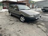 Volkswagen Passat 1992 годаүшін2 300 000 тг. в Тараз