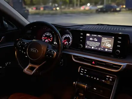 Kia K5 2021 года за 11 000 000 тг. в Алматы – фото 10