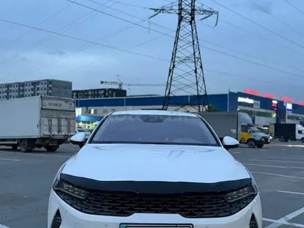 Kia K5 2021 года за 11 000 000 тг. в Алматы – фото 13