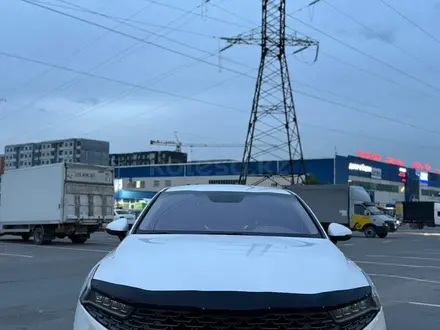 Kia K5 2021 года за 11 000 000 тг. в Алматы – фото 14