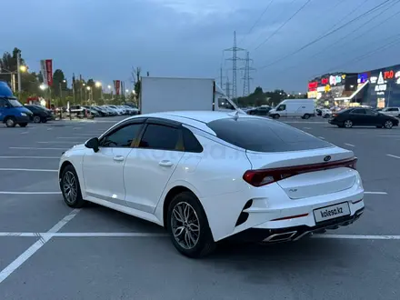 Kia K5 2021 года за 11 000 000 тг. в Алматы – фото 19