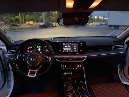 Kia K5 2021 года за 11 000 000 тг. в Алматы – фото 2