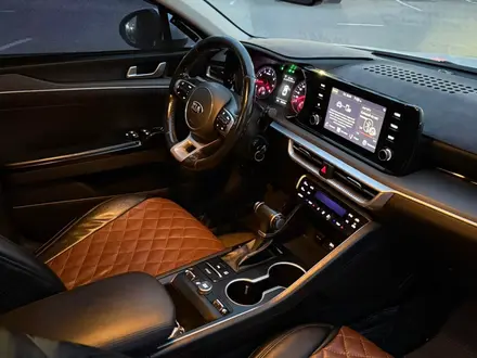 Kia K5 2021 года за 11 000 000 тг. в Алматы – фото 4