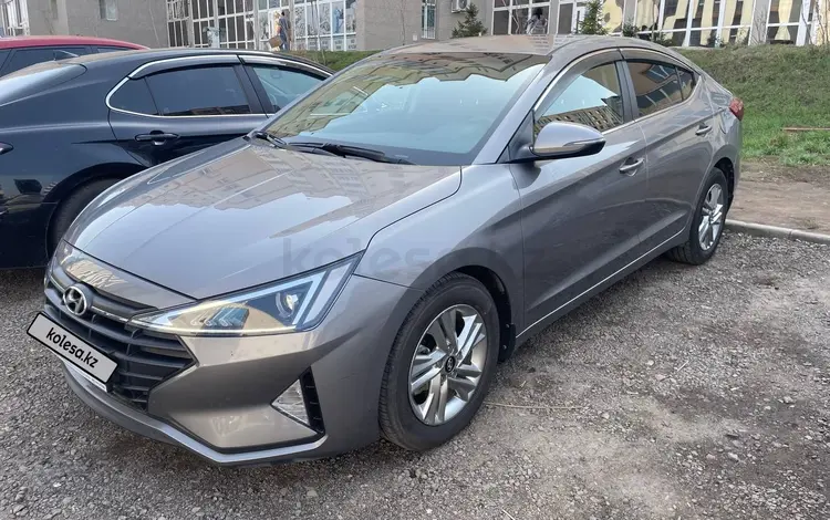 Hyundai Elantra 2019 года за 8 500 000 тг. в Астана