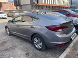 Hyundai Elantra 2019 года за 9 000 000 тг. в Астана – фото 4