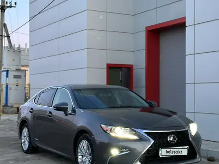 Lexus ES 300h 2014 года за 12 600 000 тг. в Астана