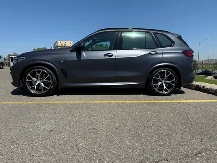 BMW X5 2021 года за 42 500 000 тг. в Усть-Каменогорск – фото 2