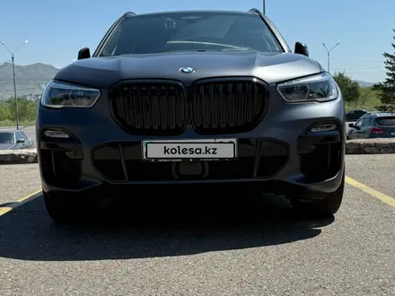 BMW X5 2021 года за 42 500 000 тг. в Усть-Каменогорск – фото 3