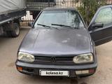 Volkswagen Golf 1993 года за 580 000 тг. в Астана – фото 4