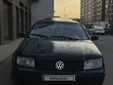 Volkswagen Jetta 2001 года за 1 000 000 тг. в Астана