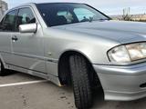 Mercedes-Benz C 180 1998 года за 2 600 000 тг. в Караганда – фото 2