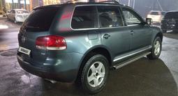 Volkswagen Touareg 2004 года за 5 500 000 тг. в Алматы – фото 4