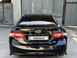 Toyota Camry 2018 года за 11 000 000 тг. в Алматы – фото 3