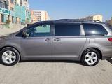 Toyota Sienna 2017 года за 9 000 000 тг. в Актау – фото 2