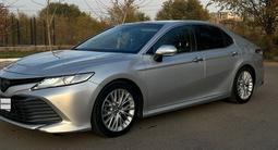 Toyota Camry 2020 года за 13 000 000 тг. в Алматы – фото 5