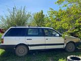 Volkswagen Passat 1990 года за 400 000 тг. в Уральск – фото 3