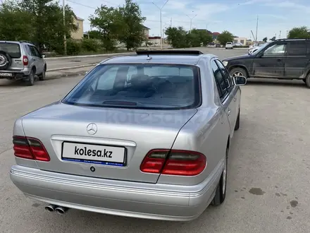 Mercedes-Benz E 320 2001 года за 4 965 946 тг. в Жанаозен – фото 10