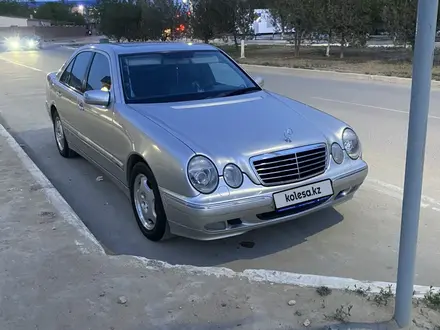 Mercedes-Benz E 320 2001 года за 4 965 946 тг. в Жанаозен – фото 12