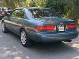 Toyota Camry 2000 годаүшін3 800 000 тг. в Тараз – фото 3