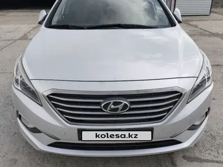 Hyundai Sonata 2015 года за 4 000 000 тг. в Семей