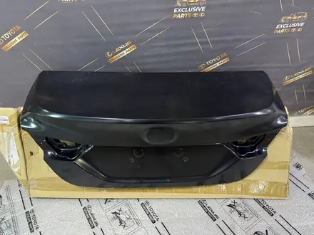 Крышка багажника Toyota Camry 70/75 за 260 000 тг. в Шымкент – фото 2