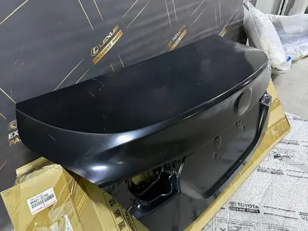 Крышка багажника Toyota Camry 70/75 за 260 000 тг. в Шымкент – фото 4