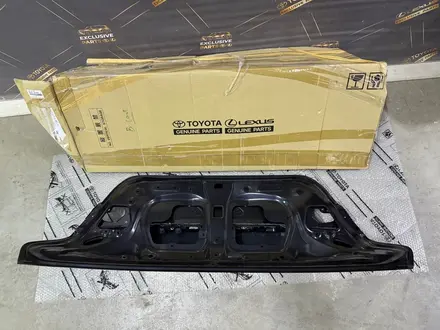 Крышка багажника Toyota Camry 70/75 за 260 000 тг. в Шымкент – фото 5