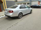 Volkswagen Jetta 2008 года за 4 000 000 тг. в Петропавловск – фото 2