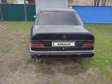 Mercedes-Benz E 200 1989 года за 450 000 тг. в Федоровка (Федоровский р-н) – фото 5